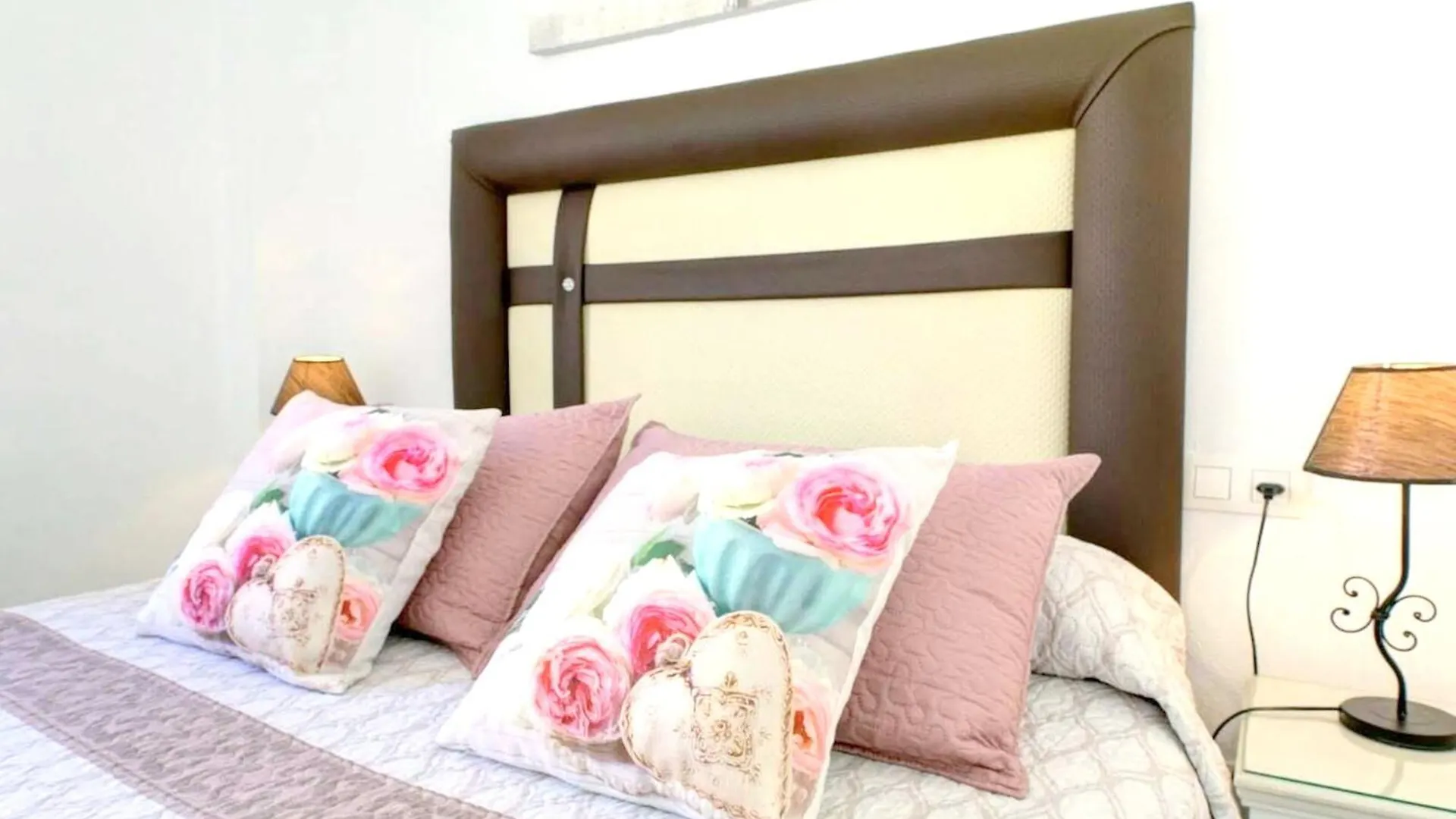 Charming Apartment In Central Fuengirola With Shared Pool