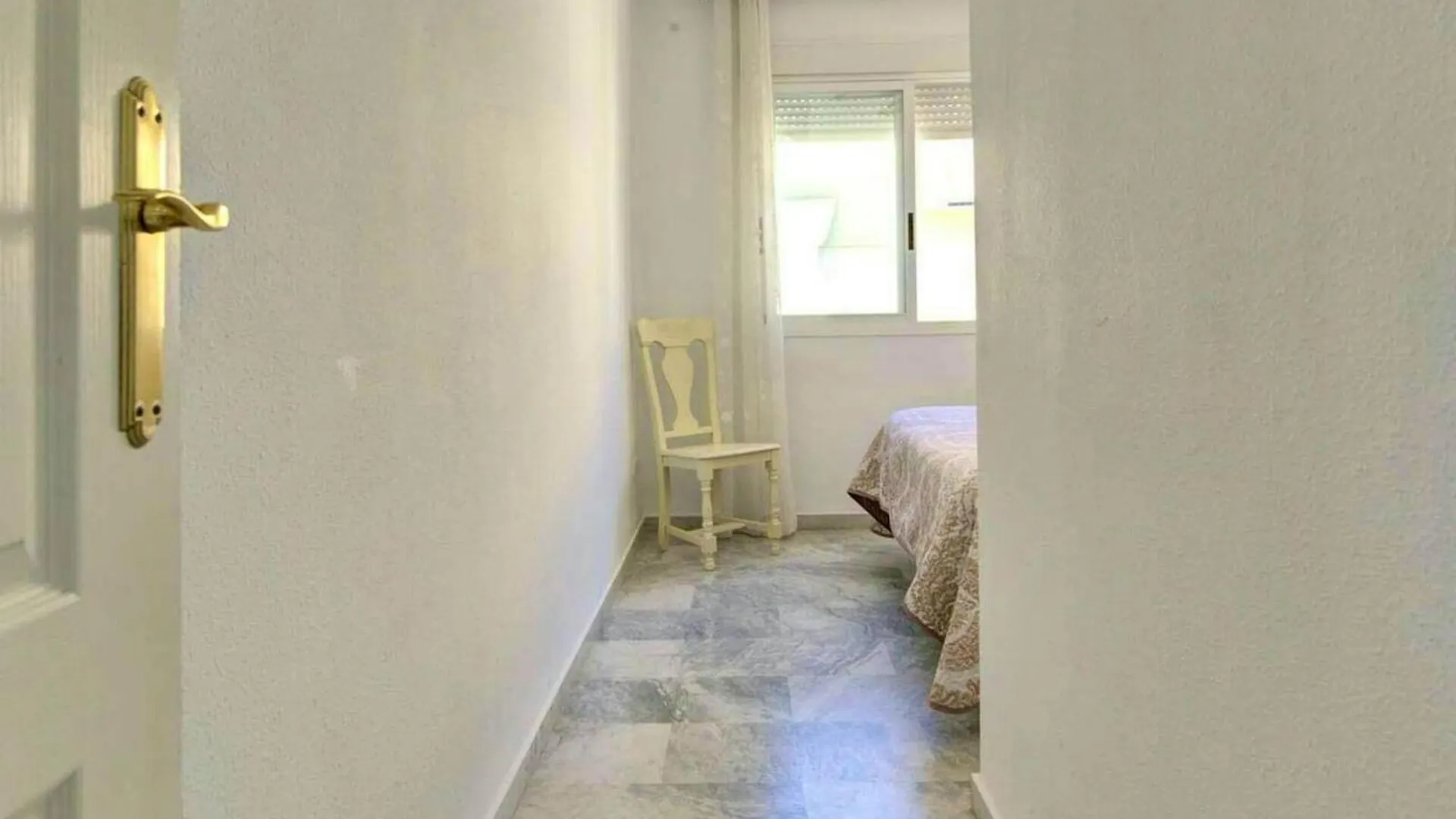 Charming Apartment In Central Fuengirola With Shared Pool