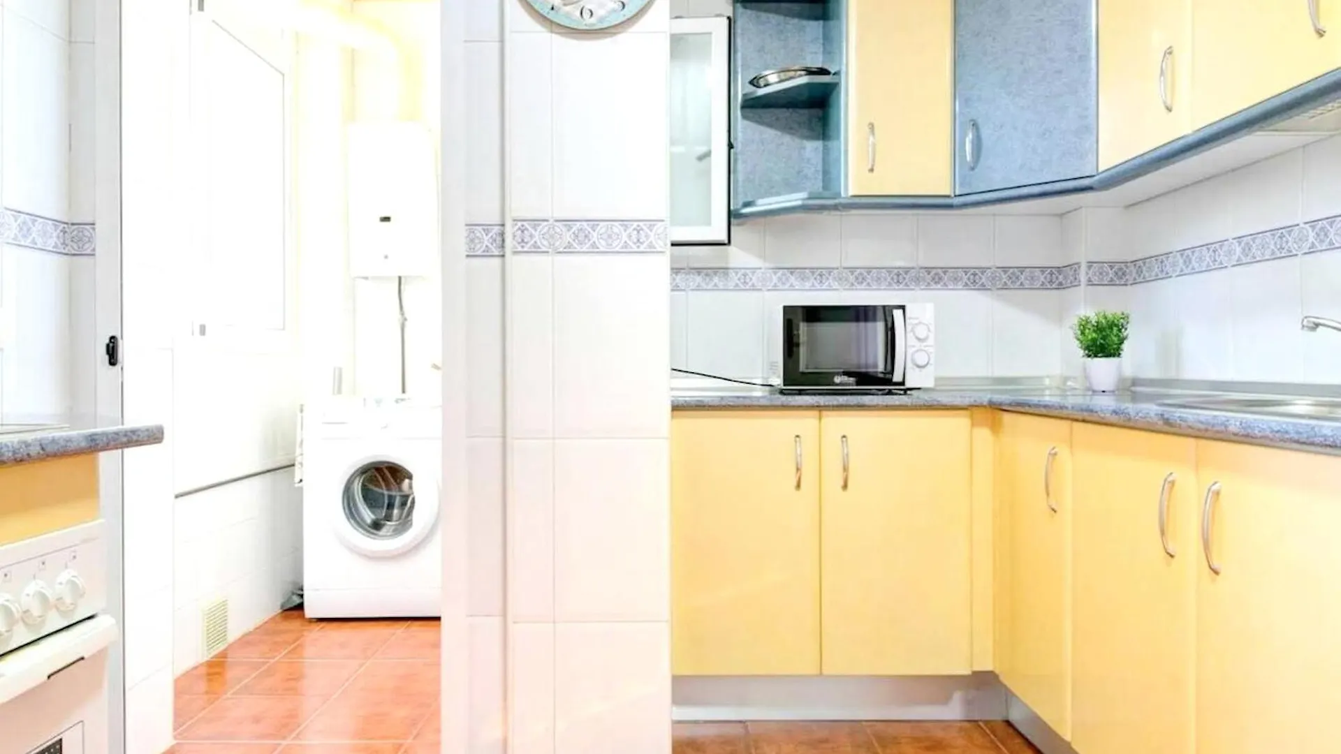 Charming Apartment In Central Fuengirola With Shared Pool 0*,