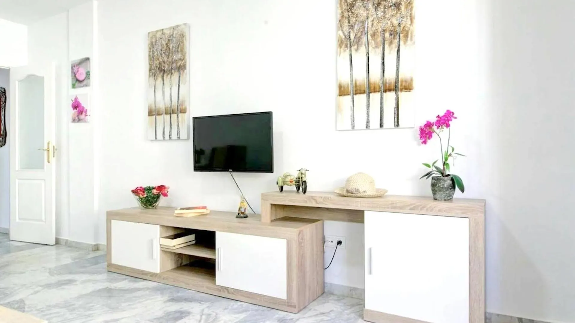 Charming Apartment In Central Fuengirola With Shared Pool Spain
