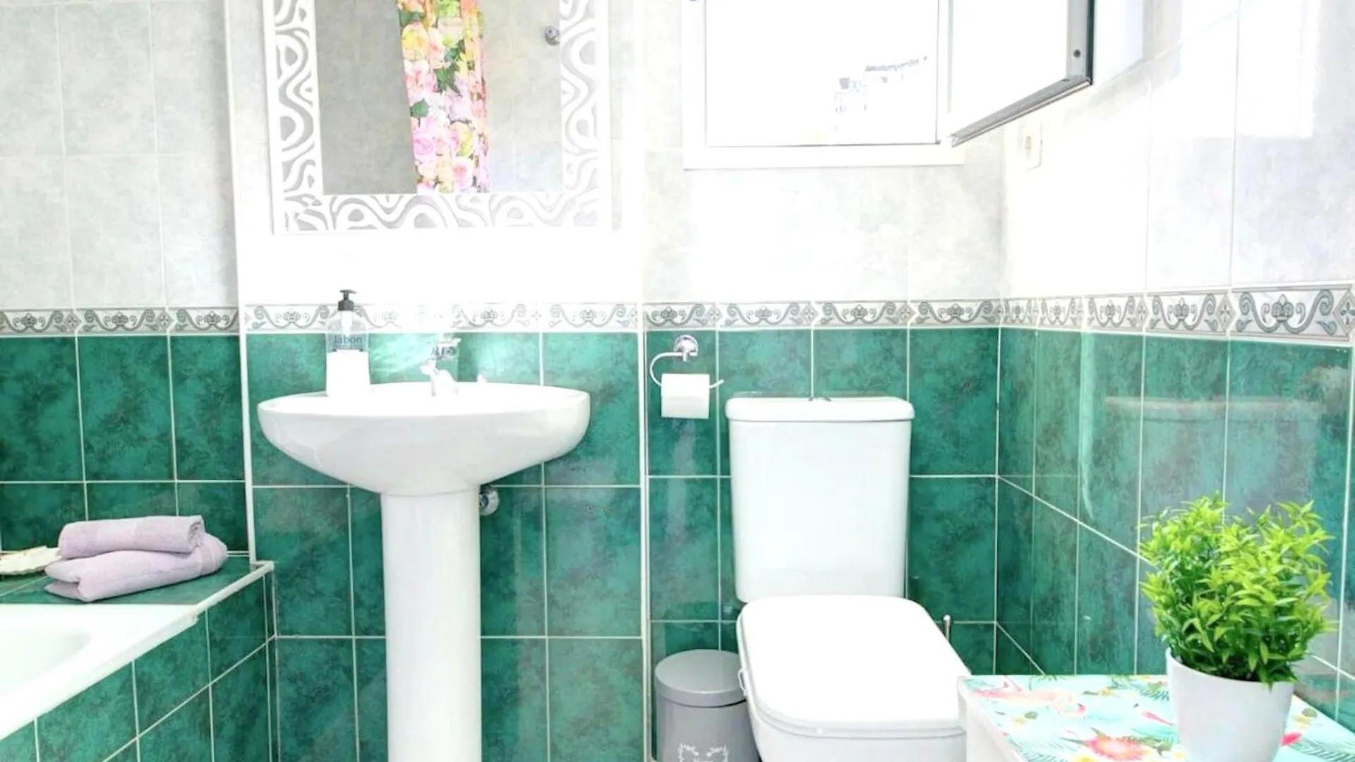 Charming Apartment In Central Fuengirola With Shared Pool Spain